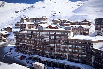 Les Neves - chalet met balkon en parkeerplaats